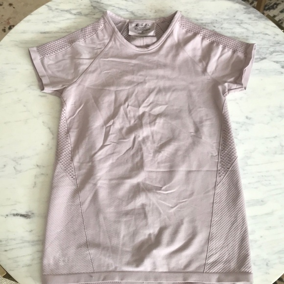 Athleta Tops - NWOT Athleta workout top with mesh detail.